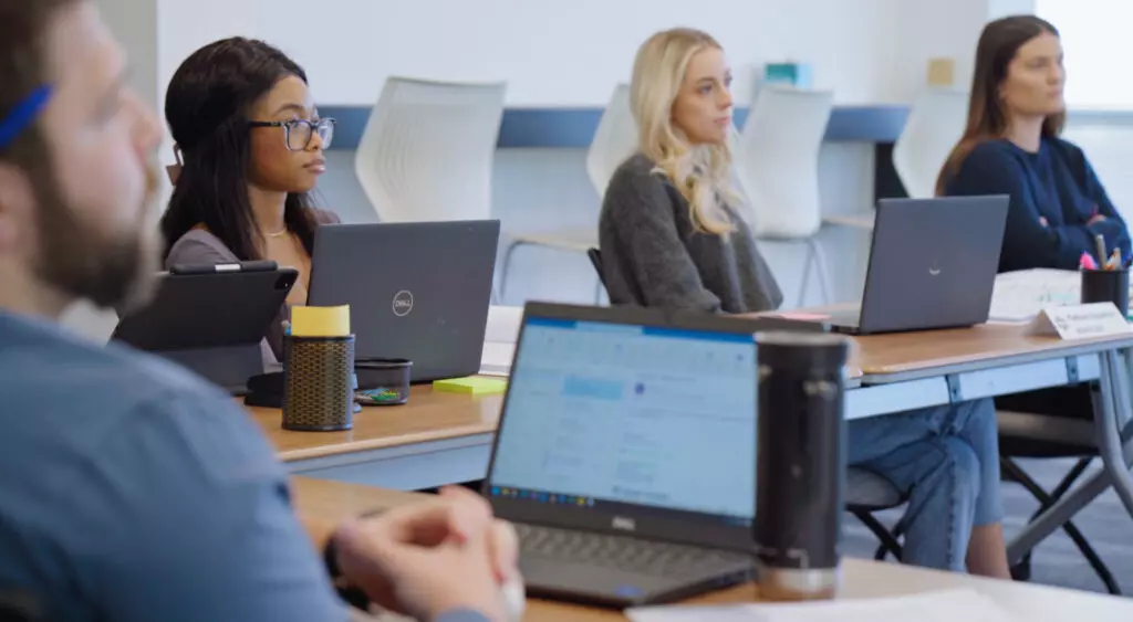 Managing Time: How Locum Tenens Help Surgeons's Needs